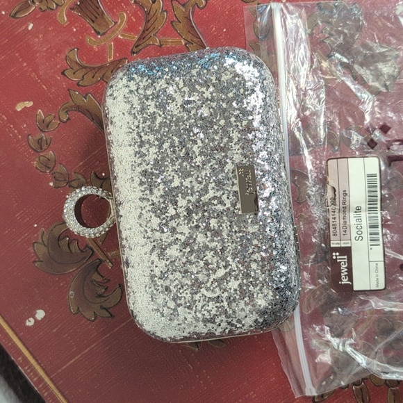 Jewell Diamond Ring Silver Glitter Socialite Clutch Case - Picture 4 of 4